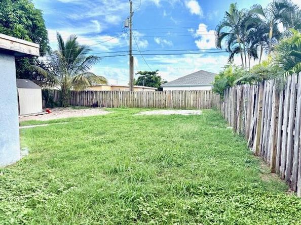 520 NW 13th Avenue, Boynton Beach FL 33435