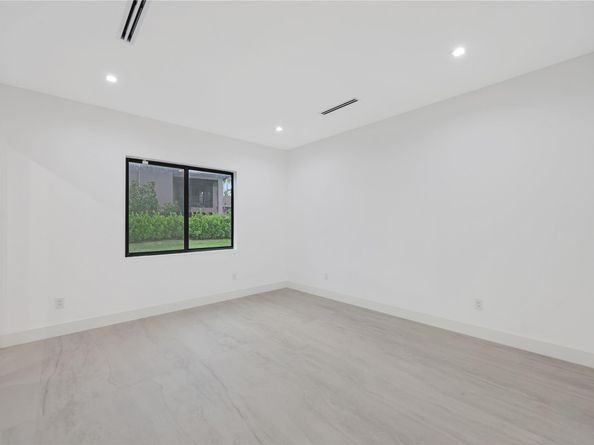 8795 Valencia Ct, Parkland FL 33067