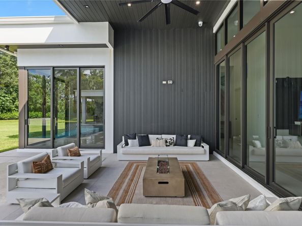 8795 Valencia Ct, Parkland FL 33067