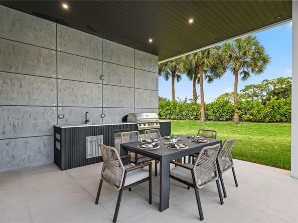 8795 Valencia Ct, Parkland FL 33067