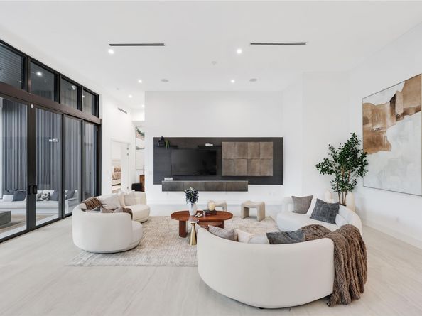 8795 Valencia Ct, Parkland FL 33067