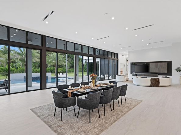 8795 Valencia Ct, Parkland FL 33067