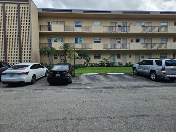 200 Ashbury Rd 301, Hollywood FL 33024