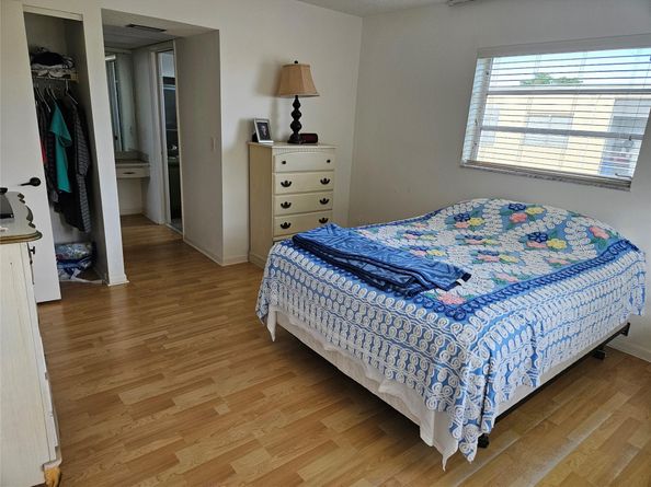 200 Ashbury Rd 301, Hollywood FL 33024