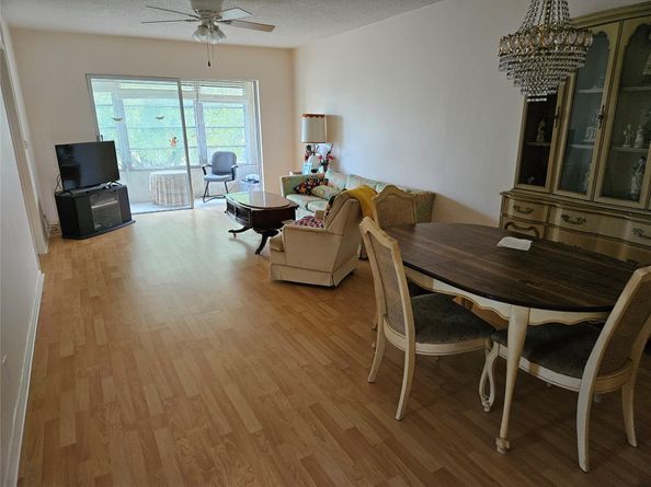 200 Ashbury Rd 301, Hollywood FL 33024