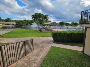 200 Ashbury Rd 301, Hollywood FL 33024