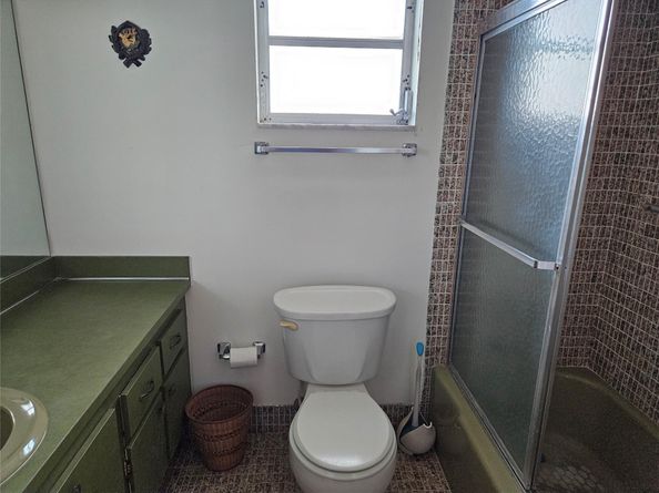 200 Ashbury Rd 301, Hollywood FL 33024