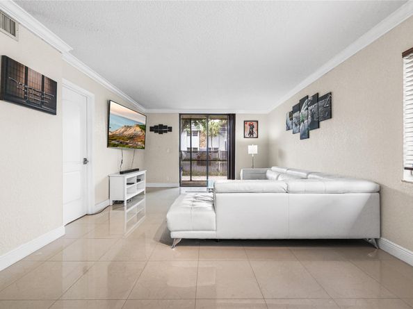 3361 NW 85th Ave 109, Coral Springs FL 33065