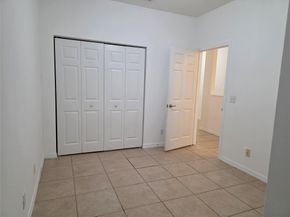 960 Pipers Cay Dr 960, West Palm Beach FL 33415