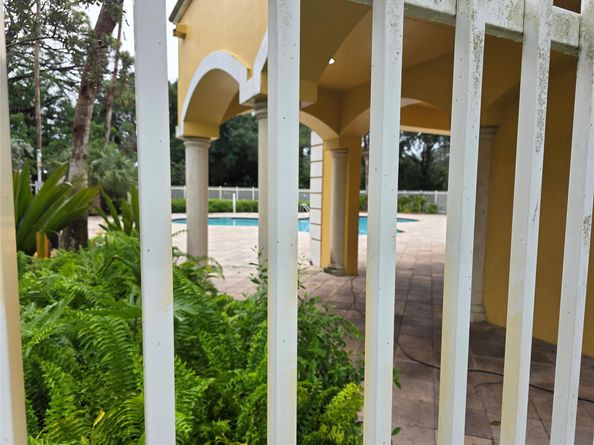 960 Pipers Cay Dr 960, West Palm Beach FL 33415