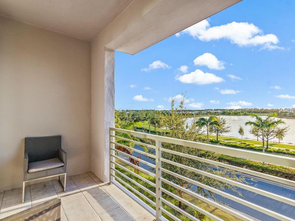Undisclosed Address #RX-11121245, Palm Beach Gardens FL 33418