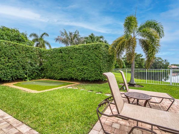 144 Oakwood Lane, Palm Beach Gardens FL 33410