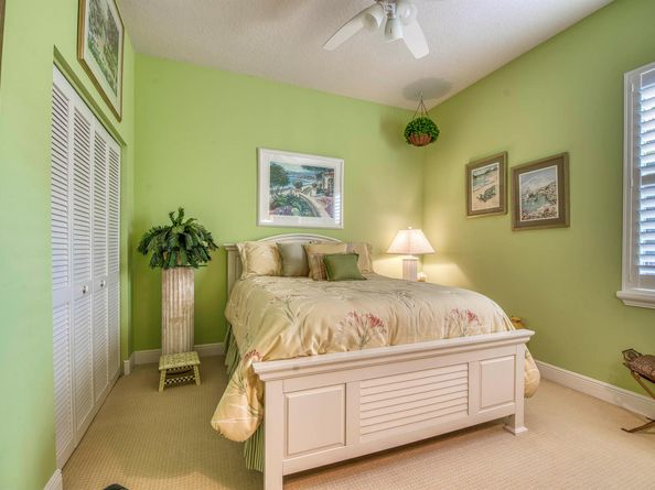 144 Oakwood Lane, Palm Beach Gardens FL 33410