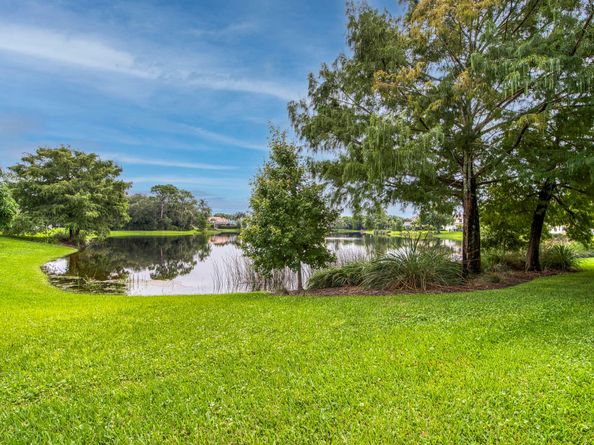 144 Oakwood Lane, Palm Beach Gardens FL 33410