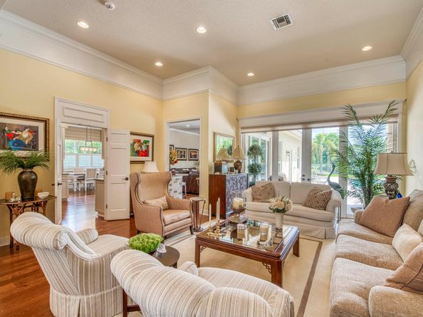 144 Oakwood Lane, Palm Beach Gardens FL 33410