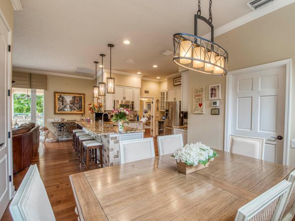 144 Oakwood Lane, Palm Beach Gardens FL 33410