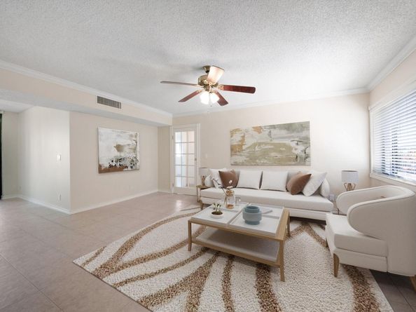 5310 Las Verdes Circle 118, Delray Beach FL 33484
