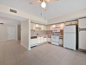 5310 Las Verdes Circle 118, Delray Beach FL 33484