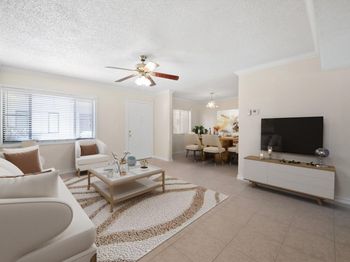 5310 Las Verdes Circle