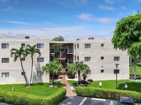 5310 Las Verdes Circle 118, Delray Beach FL 33484