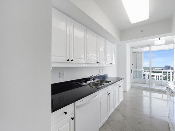 21055 NE 37th Ave 2703, Aventura FL 33180