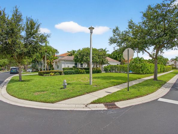 2060 Cezanne Road, West Palm Beach FL 33409