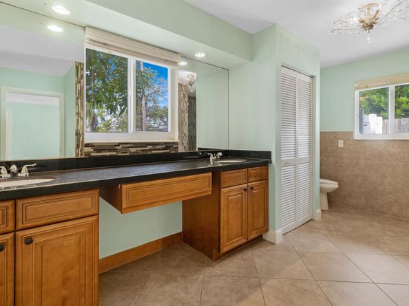 912 SE 8th Court, Deerfield Beach FL 33441