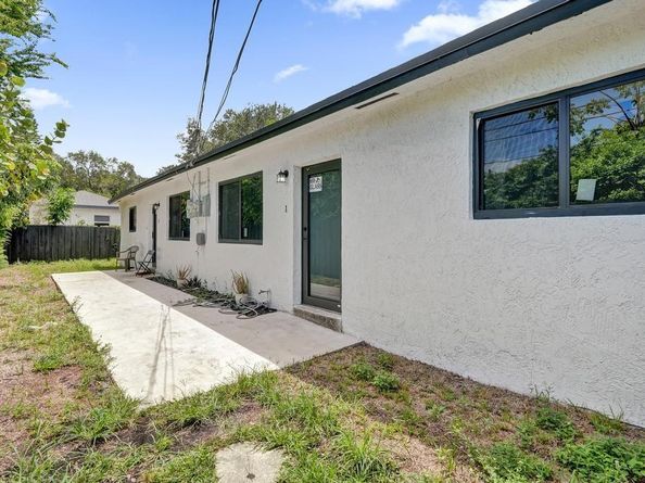 1810 NW 9th St, Fort Lauderdale FL 33311