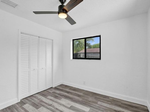 1810 NW 9th St, Fort Lauderdale FL 33311