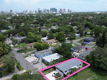 1810 NW 9th St