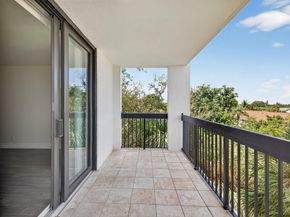 2707 NE 14th Street Causeway 401, Pompano Beach FL 33062