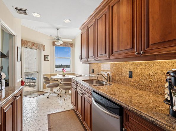 2860 S Ocean Boulevard 602, Palm Beach FL 33480