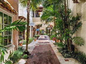 9 Via Parigi, Palm Beach FL 33480