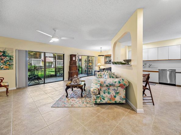 5520 Coach House Circle C, Boca Raton FL 33486