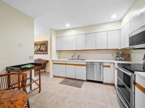 5520 Coach House Circle C, Boca Raton FL 33486