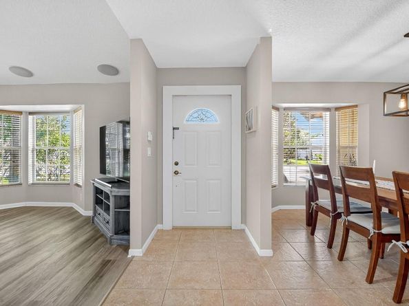 7549 Chicora Ct, Lake Worth FL 33467