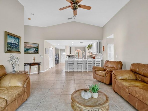 7549 Chicora Ct, Lake Worth FL 33467