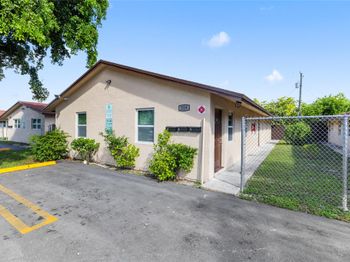 229 NW 12th Ct