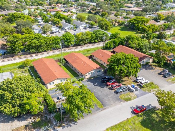 233 NW 12th Ct, Pompano Beach FL 33060