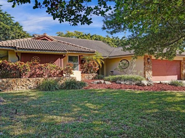 9924 NW 3rd Place, Coral Springs FL 33071