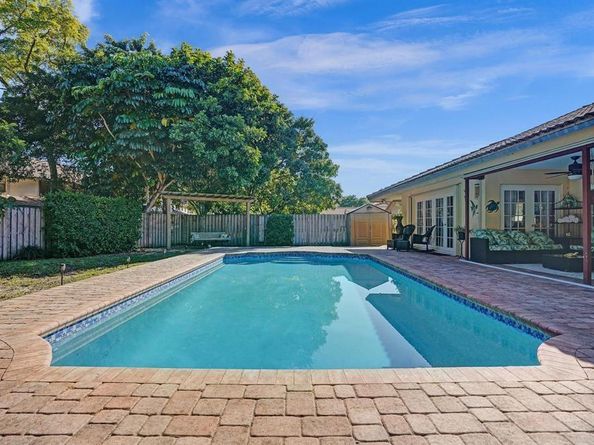 9924 NW 3rd Place, Coral Springs FL 33071