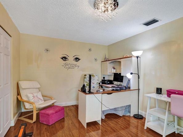 9924 NW 3rd Place, Coral Springs FL 33071