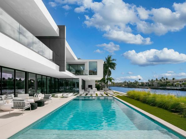 2633 Spanish River Road, Boca Raton FL 33432
