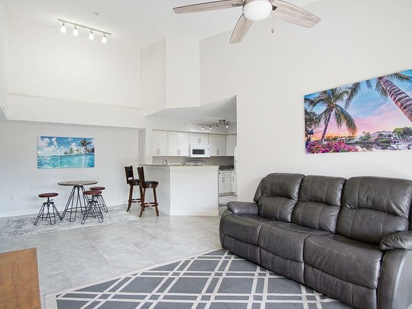 4041 San Marino Boulevard 307, West Palm Beach FL 33409