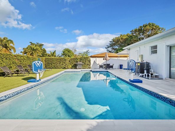 2007 Northridge Rd, Delray Beach FL 33444