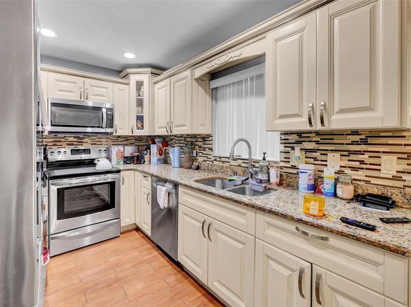 2333 SW 87, Miramar FL 33025