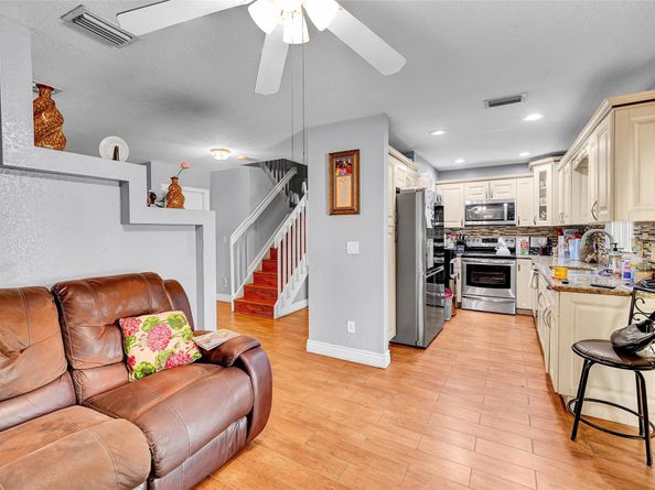 2333 SW 87, Miramar FL 33025