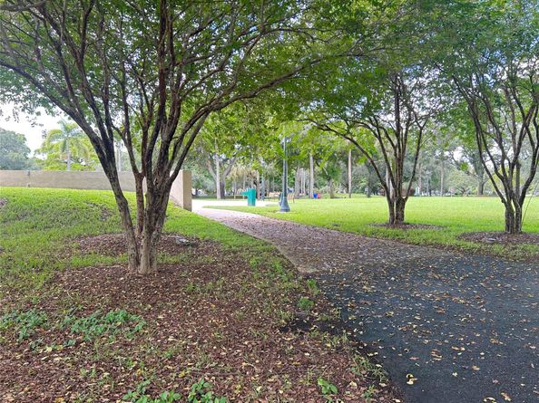 8134 NW 17th Mnr 8134, Plantation FL 33322