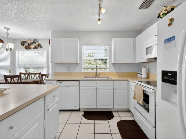 7581 Bristol Bay Lane, Lake Worth FL 33467