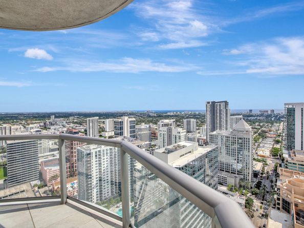 100 E Las Olas Blvd 4301, Fort Lauderdale FL 33301